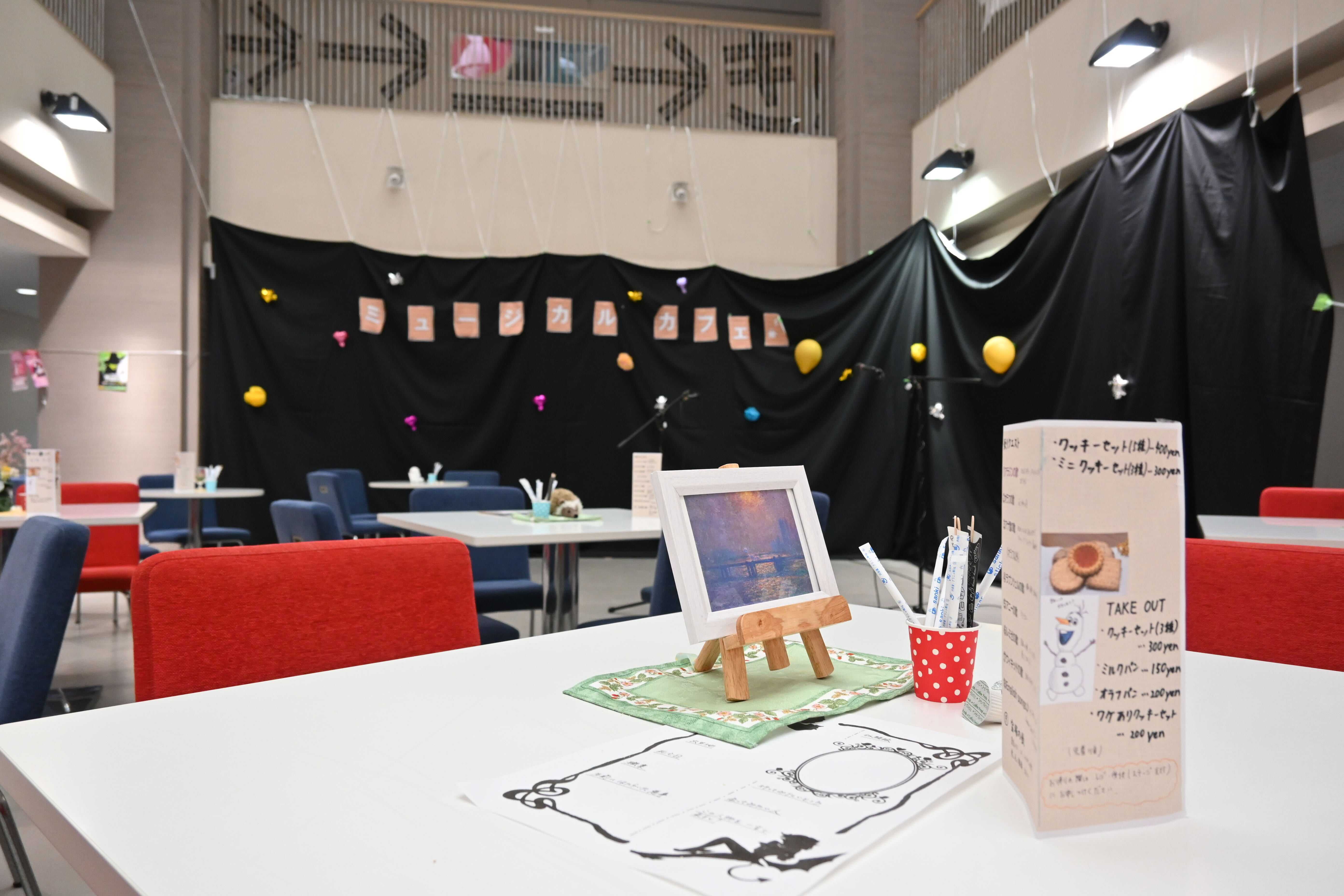 屋内カフェの写真